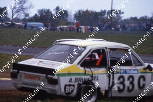 1986 KIllarney Wesbank C33 (courtesy Roger Swan) (20)