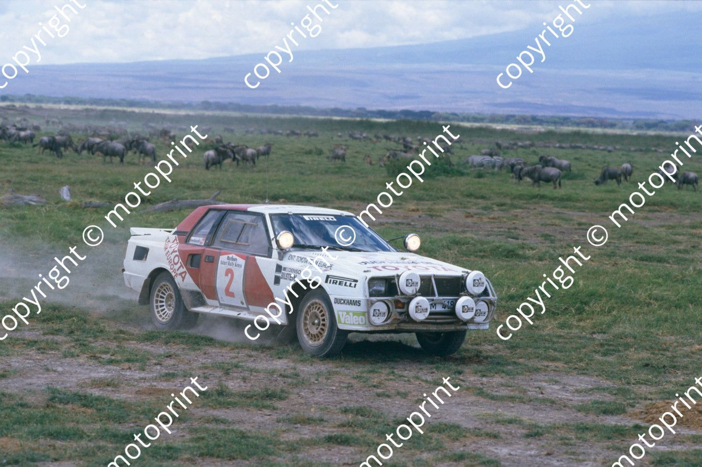 1986 Safari 2 Bjorn Waldegard, Fred Gallagher Celica Twincam turbo (RSwan) (37)