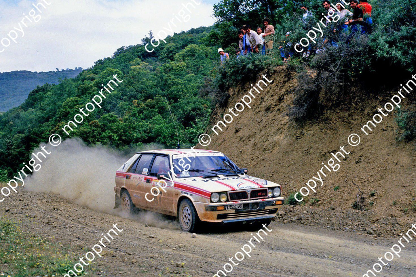 1987 Acropolis 87 Pascale Neyret, Carole Cerboneschi Lancia Delta   (courtesy Roger Swan) (195)