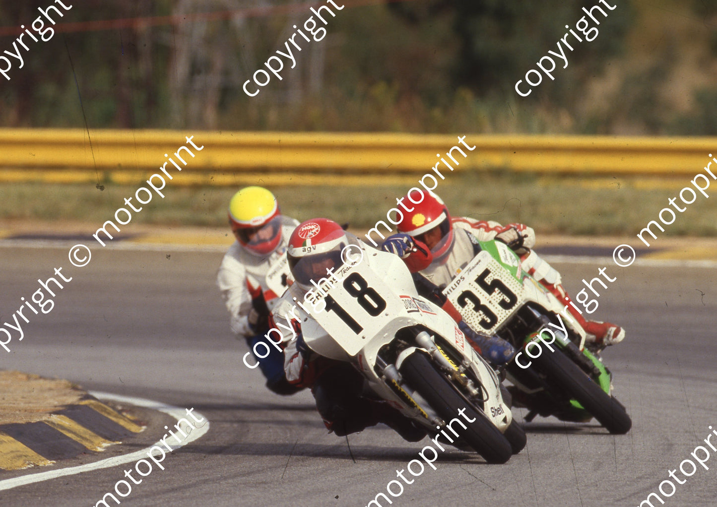1987 Kya MC 18 Steve Behrens Suzuki RG250 35  Greg Dreyer Kawasaki KR250 (Colin Watling Photographic) (12)