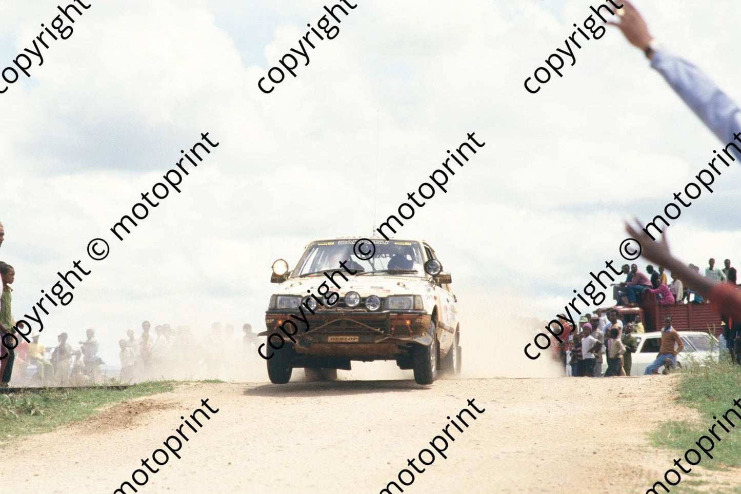 1987 Safari 35 Takeshi Hirabayashi, Thee Soin Daihatsu Charade (courtesy Roger Swan) (389)