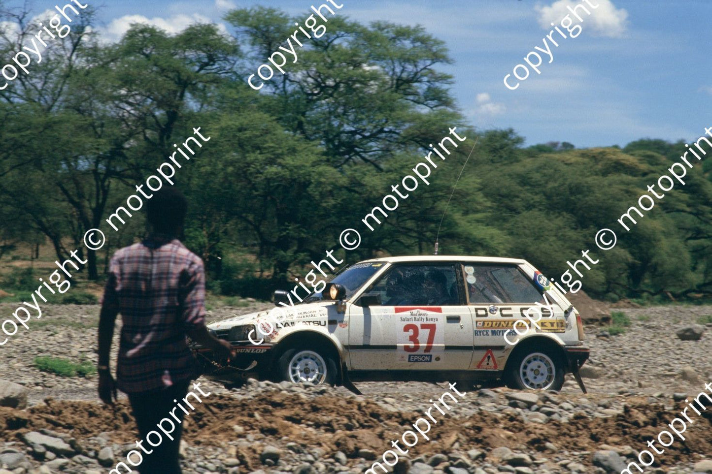 1987 Safari 37 Manjit Gharial, Amolak Hunjan Daihatsu Charade (courtesy Roger Swan) (412)