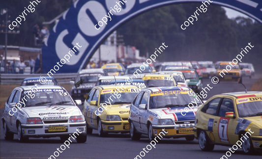 1989 KIllarney Castrol 6 Hr 10 Toby Venter, Johan vd Merwe 8 Turner de Waal 9 Hepburn, JOubert 7 Briggs G Fouche Opels  (Colin Watling Photography) (125)