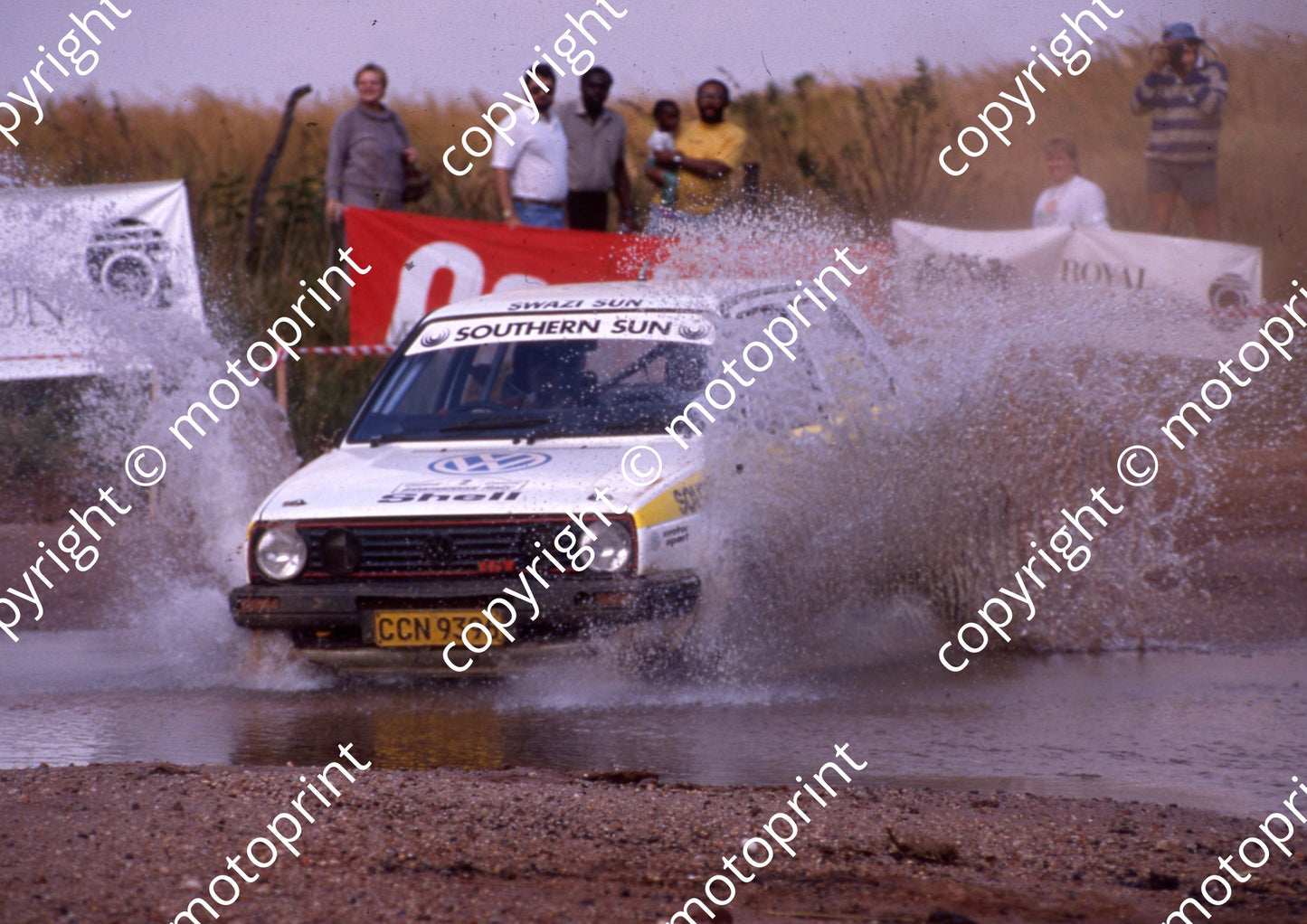 1990 Castrol Intnl 2 Sarel vd Merwe, Franz Boshoff Golf (R Swan) (18)