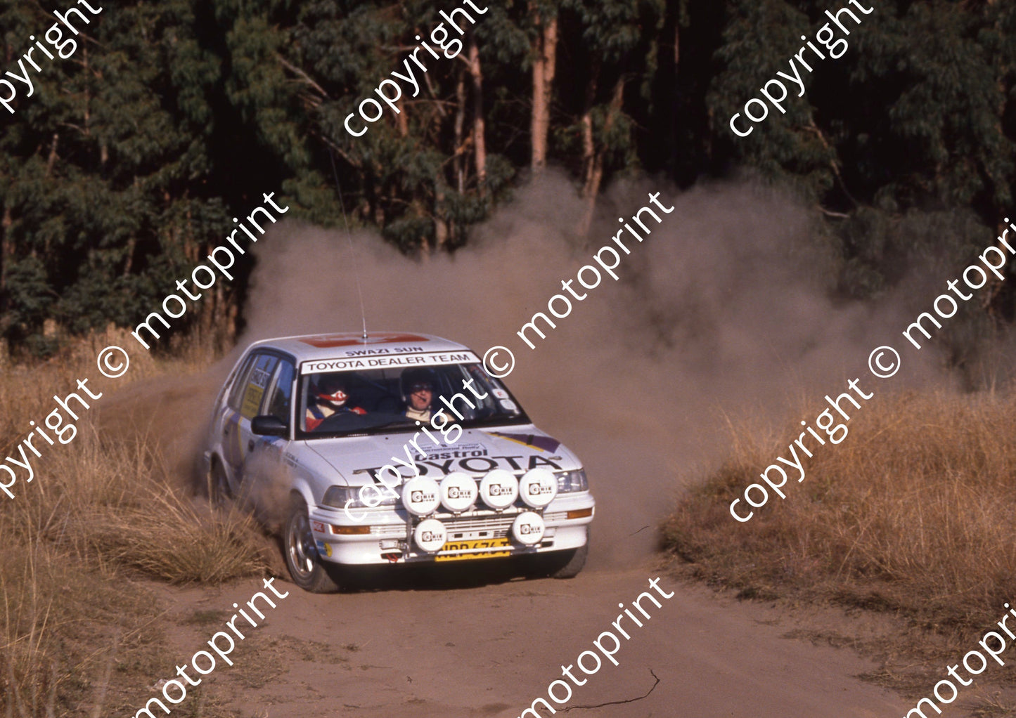 1990 Castrol Intnl 8 Nic de Waal, Guy Hodgson Toyota (R Swan) (9)