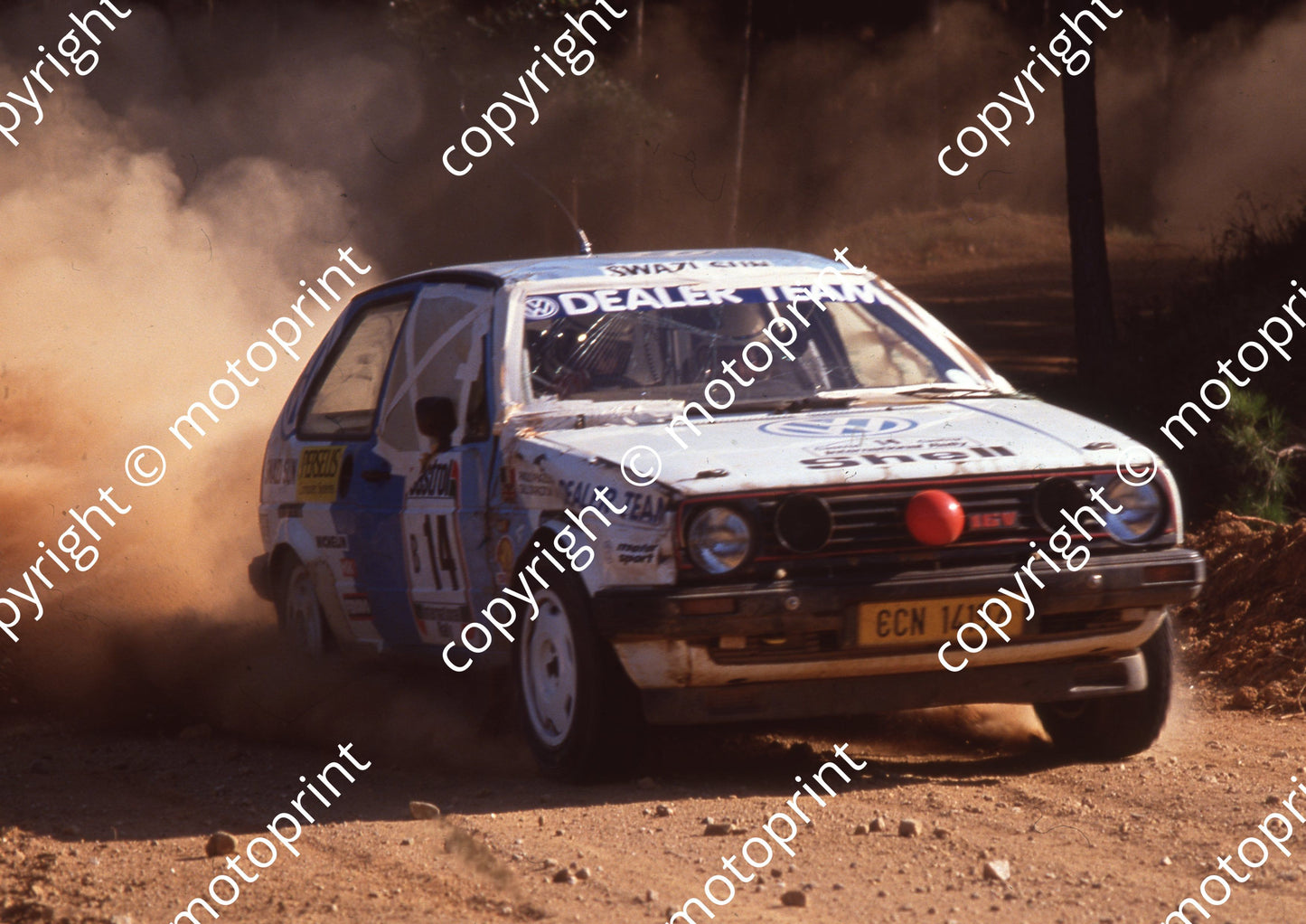 1990 Castrol Intnl Rally 14 Paolo Piazza-Musso Golf NOTE DAMAGE (Colin Watling Photographic) (7)
