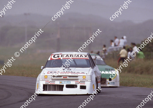 1990 EL Wesbank 19 JOhan Coetzee Skyline 20 Ivor Raasch Mazda RX7(Colin Watling Photographic)099