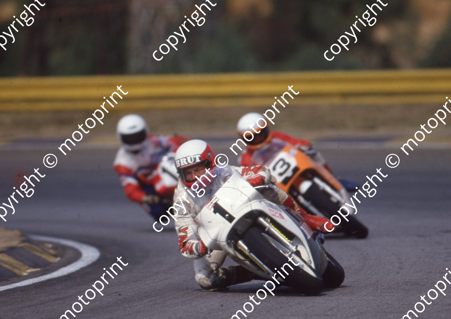 1990 Kya MC 1 Russell Wood 3 Kevin Hellyer Yamaha TZs (Colin Watling Photographic) (57)