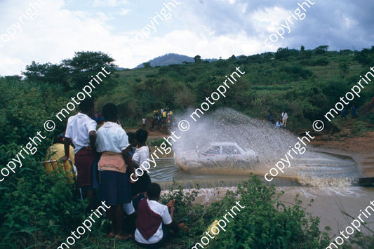 1990 Safari 26 (courtesy Roger Swan) (161)