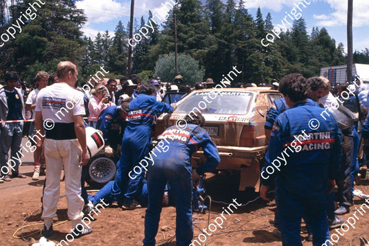 1990 Safari 5 Juha Kankkunen, Juha Piironen Lancia Delta service(RSwan) (7)