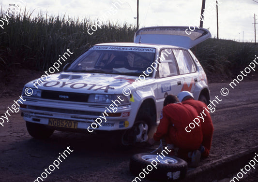 1990 Tour de Valvoline 3 Eric Sanders, Thilo von Westernhagen Toyota (R Swan) (40)