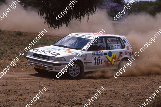 1990 Wesbank 16 Jimmy Girvan, Alan Castley Toyota 4 (courtesy Roger Swan) (19)