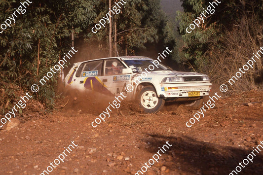 1990 Wesbank 4  Nic de Waal, Guy Hodgson Toyota 7 (courtesy Roger Swan) (15)