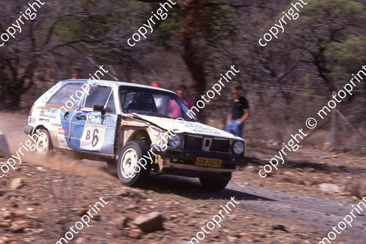 1990 Wesbank 6 Glyn Hall, Martin Botha VW, after hitting cow (courtesy Roger Swan) (11)