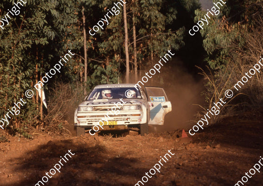 1990 Wesbank 8 Glen Gibbons, Peter Cuffley Toyota (courtesy Roger Swan) (8)
