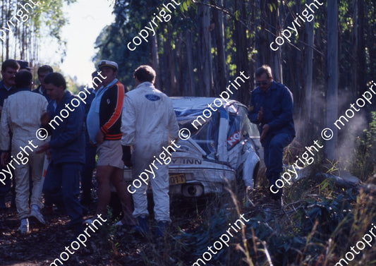 1991 NGK 7 Glyn Hall, Martin Botha Ford CRASH. (courtesy R Swan) (61)