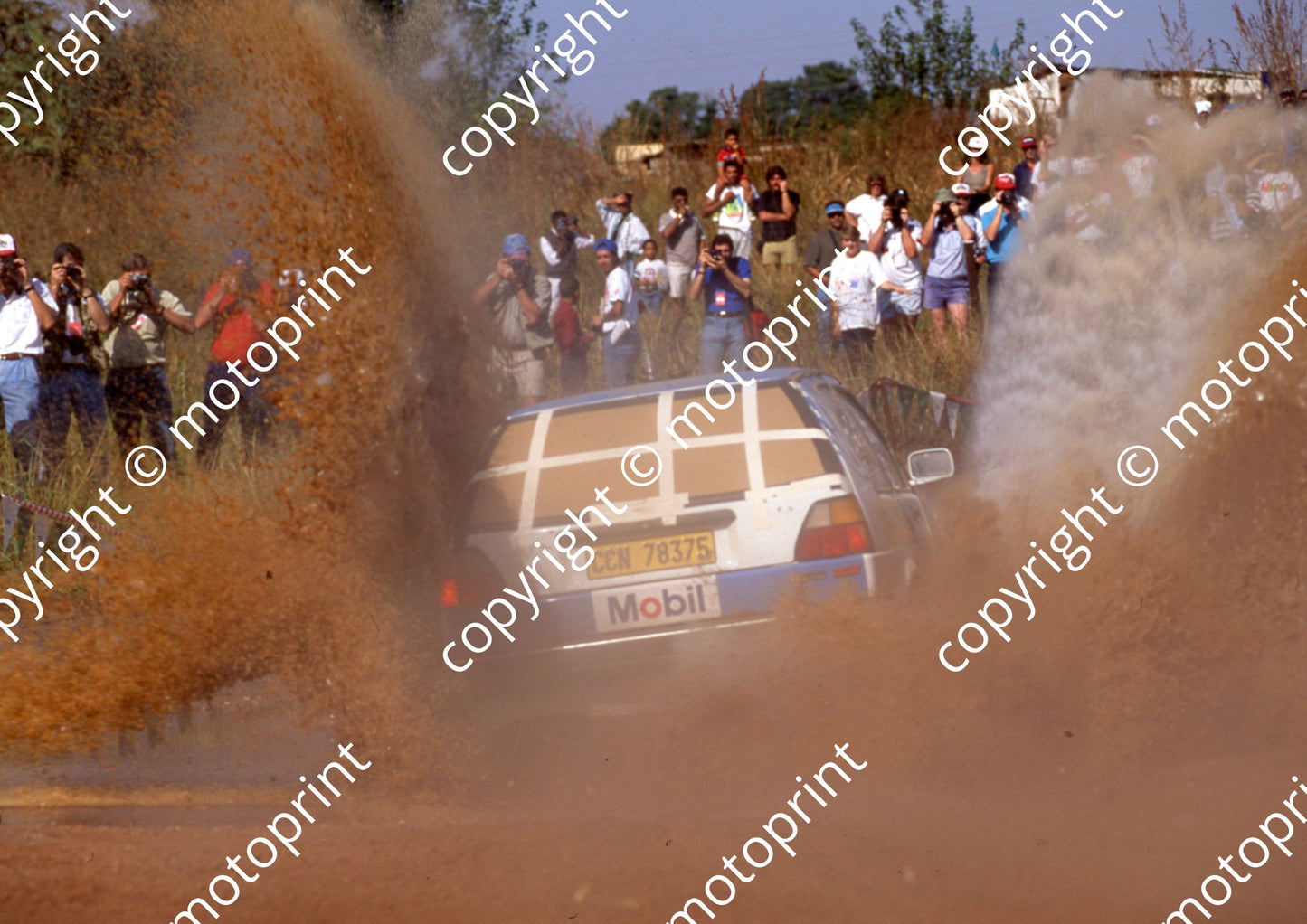 1992 Castrol Intnl 19 Jurgens Nel, Martie Olivier confirm Golf (courtesy Roger Swan) (38)