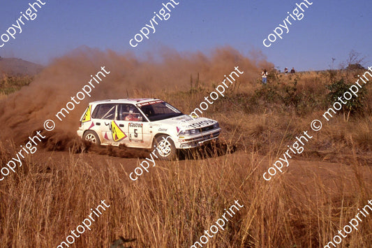 1992 Castrol Intnl 5 Serge Damseaux Vito Bonafede Toyota (R Swan) (3)
