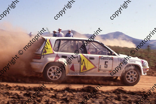 1992 Castrol Intnl 5 Serge Damseaux Vito Bonafede Toyota (R Swan) (4)