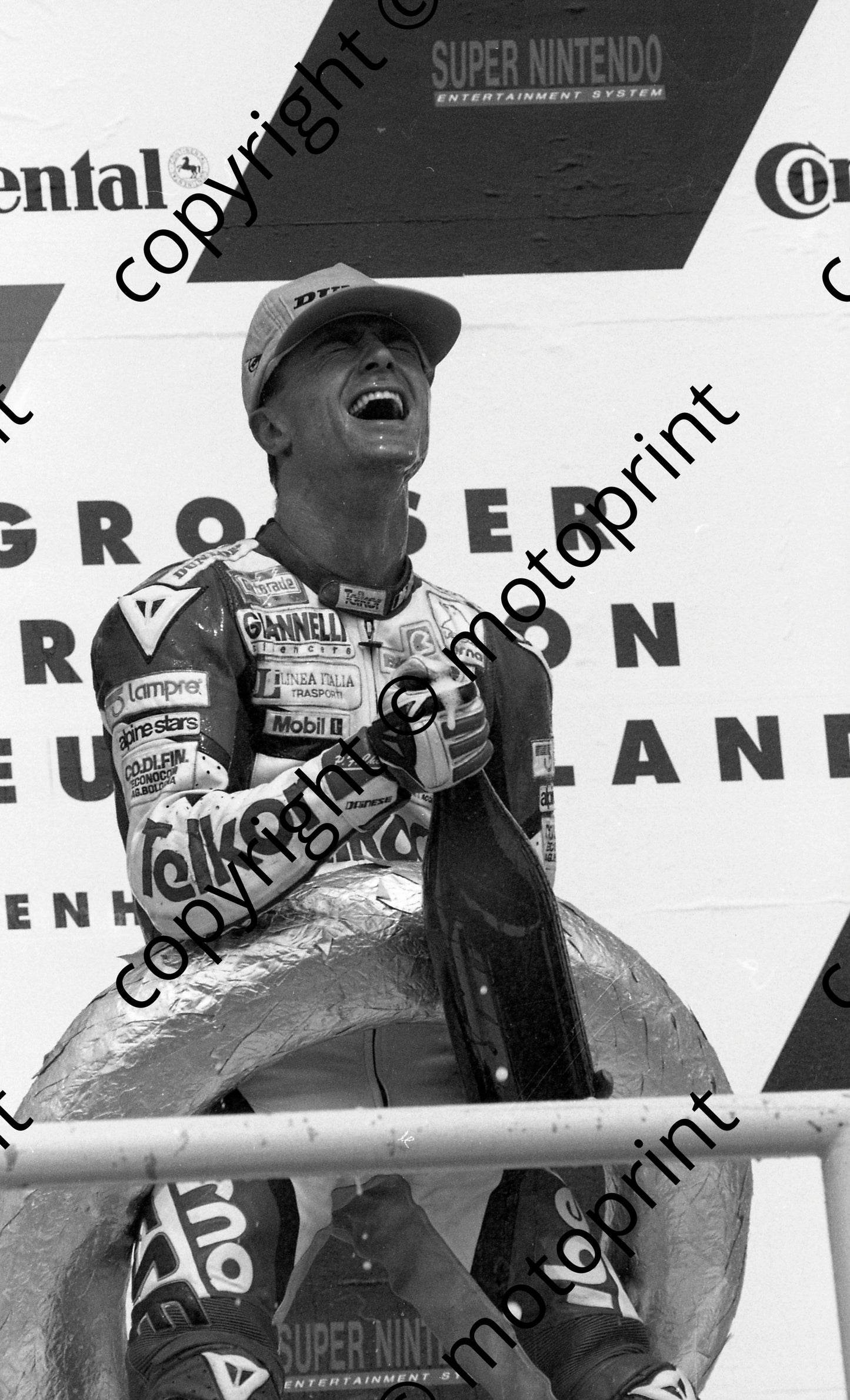 1992 Hockenheim German GP 250 7 Franki Chili Aprilia 1st (Colin Watling Photographic) (85)