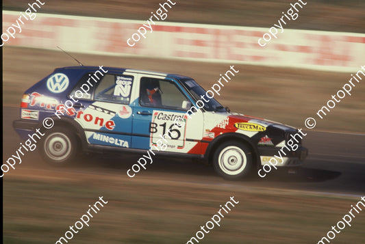 1992 Killarney 9 hr B16  Chris Aberdein, Johan Evertse, Geoff Dalglish Golf GTi(courtesy Roger Swan) (2)
