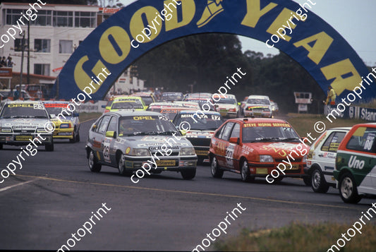 1992 Killarney 9 hr D26 Watson-Smith, Gilmour, Stephen D27 Giniel de Villiers Curt Alchin Opel  (Roger Swan)