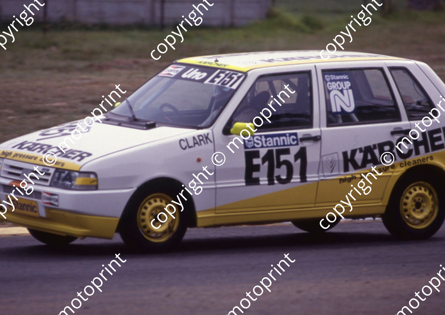 1992 Killarney E151 F de Vos Uno Pacer scan 20x30 cm (Roger Swan)