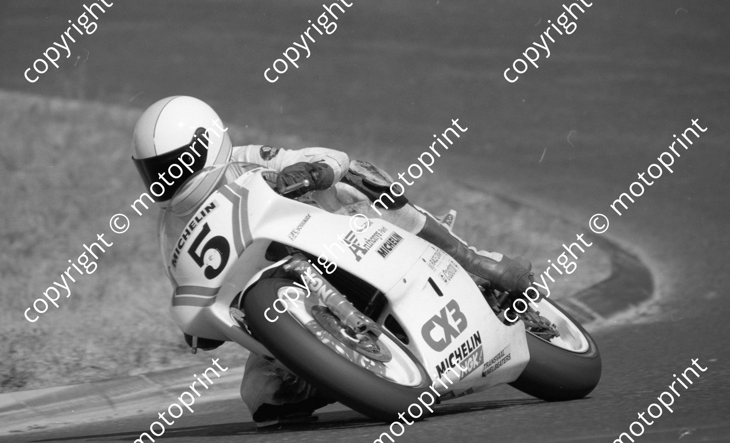 1992 Kya MC 5 Mitchell Hickey Aprilia (Colin Watling Photographic)  (1)