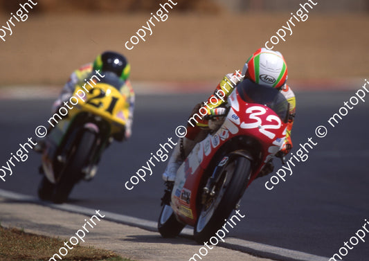 1992 Kya SA GP MC 125 32 Takao Shimizu 21 Rob Appleyard Hondas (Watling)  (1)