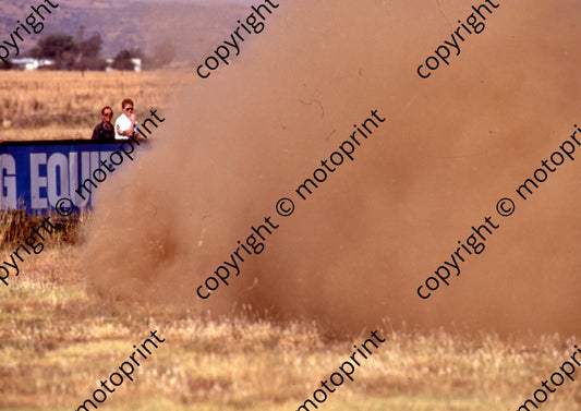 1992 Midvaal Wesbank D77 Steve Wyndham Toyota off track scan 20x30cm  (Roger Swan) (1)