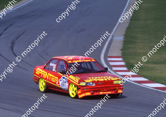 1993 Kya May SATCAR 107 Serge Damseaux Toyota Sprinter scan 20x30cm (Roger Swan) (5)