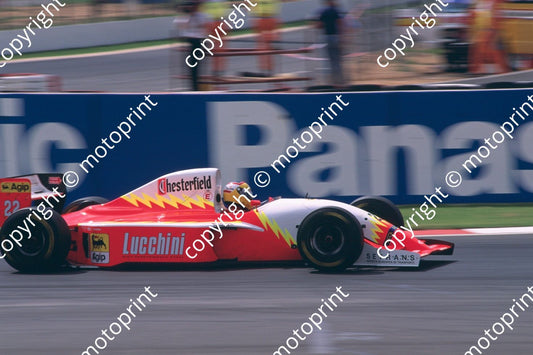 1993 SA GP 22 Luca Badoer Lola T93-30 Ferrari eng (courtesy Roger Swan) (2)