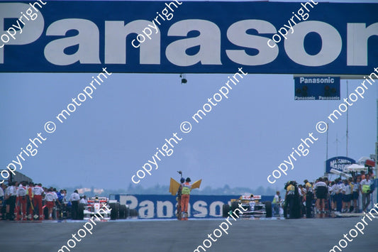 1993 SA GP 34 front row  (courtesy Roger Swan) (294)