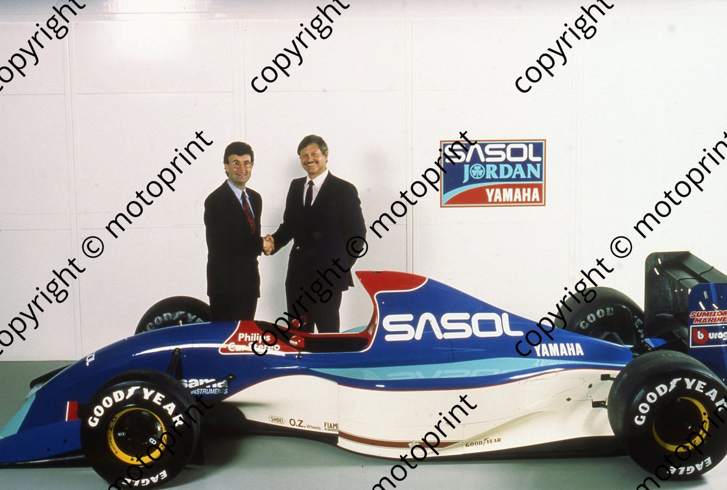 1993 SA GP Eddie Jordan with Paul Kruger MD Sasol 073