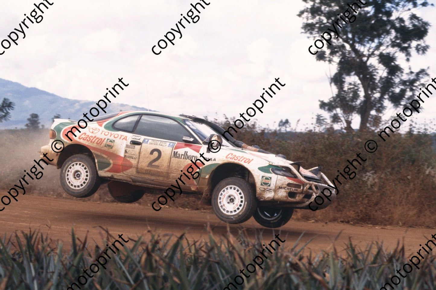 1993 Safari 2 Markku Alen, Ilkka Kivimaki Celica turbo 4Wd jump seq (courtesy Roger Swan) (365)