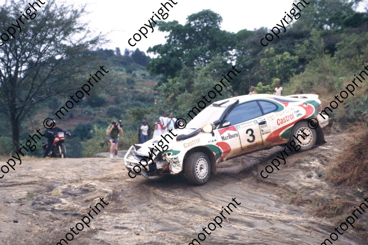 1993 Safari 3 Ian Duncan, Ian Munro Celica Turbo hairpin sequence (courtesy Roger Swan) (4)