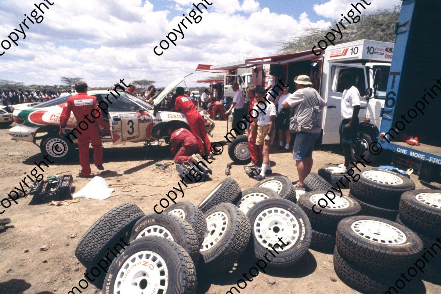 1993 Safari 3 Ian Duncan, Ian Munro Celica turbo service(courtesy Roger Swan) (75)
