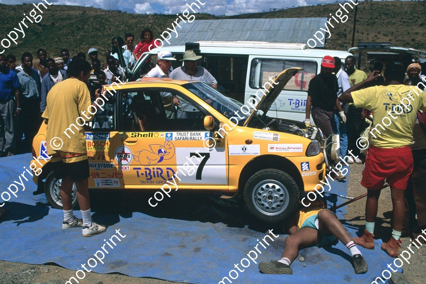 1993 Safari 7 Patrick Njiru, Rick Matthews Subaru Vivio 4WD service reception seq (R Swan) (12)
