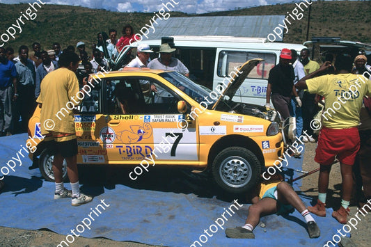 1993 Safari 7 Patrick Njiru, Rick Matthews Subaru Vivio 4WD service reception seq (R Swan) (12)