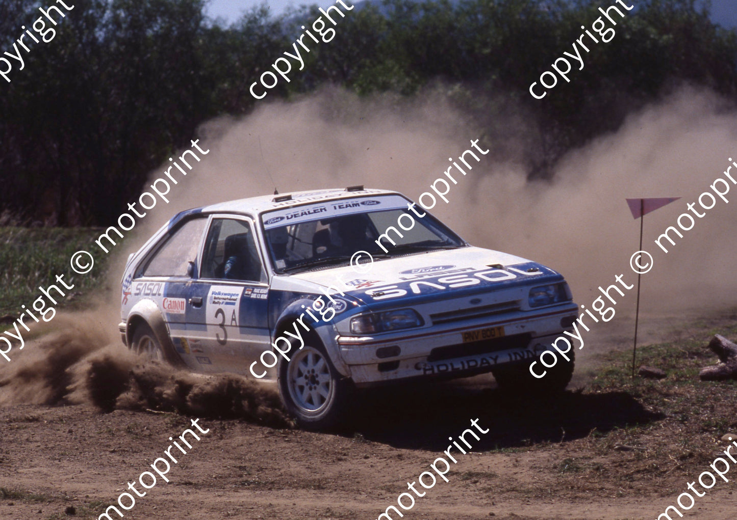 1993 VW Intnl 3 Sarel vd Merwe, Franz Boshoff Ford (courtesy Roger Swan)550