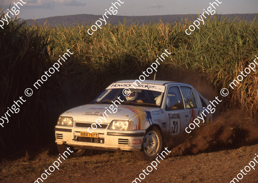 1995 Castrol Intnl 21 Brian Loopstra, Allan Harryman Kadett GSi  (Watling Photo)  (4)