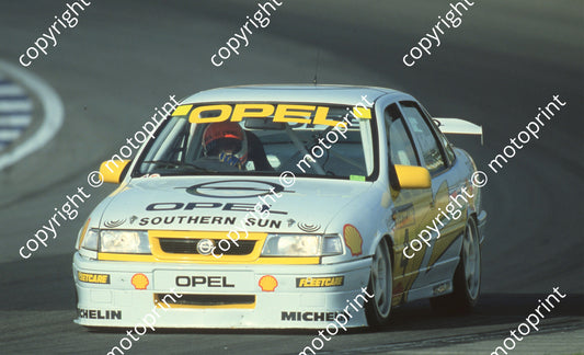 1995 Kya Fleetcare 4 Grant McCLeery Vectra (Watling Photo) (1)