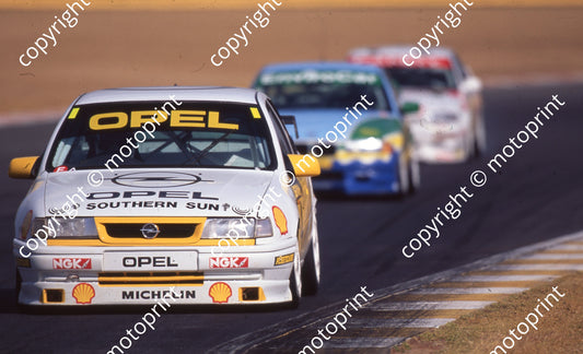 1995 Kya Fleetcare 4 Grant McCLeery Vectra (Watling Photo) (8)