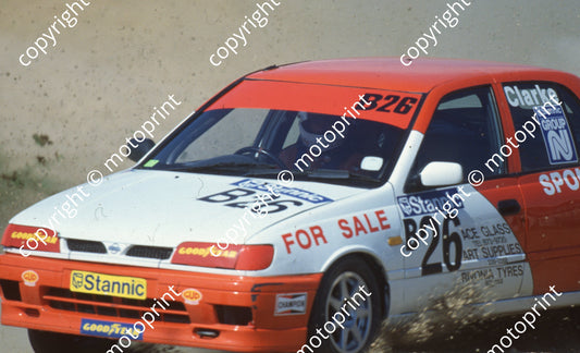 1995 Kya Stannic 26 Chris Clarke SEntra 200STi (Watling Photo) (2)