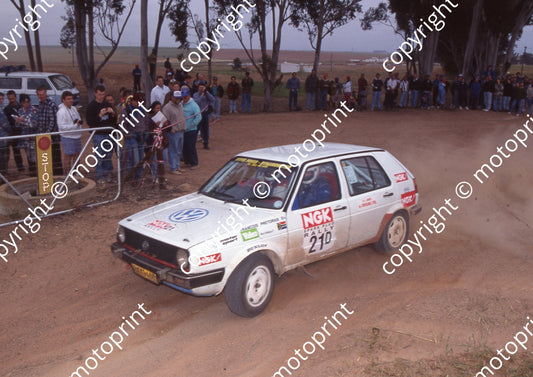 1995 NGK 21 Barry Grobbelaar, Francois Pretorius Golf 11 (Watling Photo)  (1)