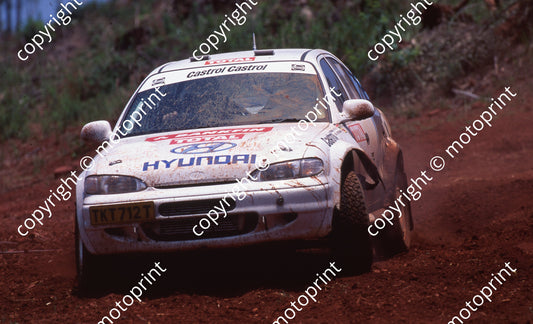 1995 Total 4 Billy Rautenbach, Surinder Thatthi Hyundai Accent (Watling Photo)