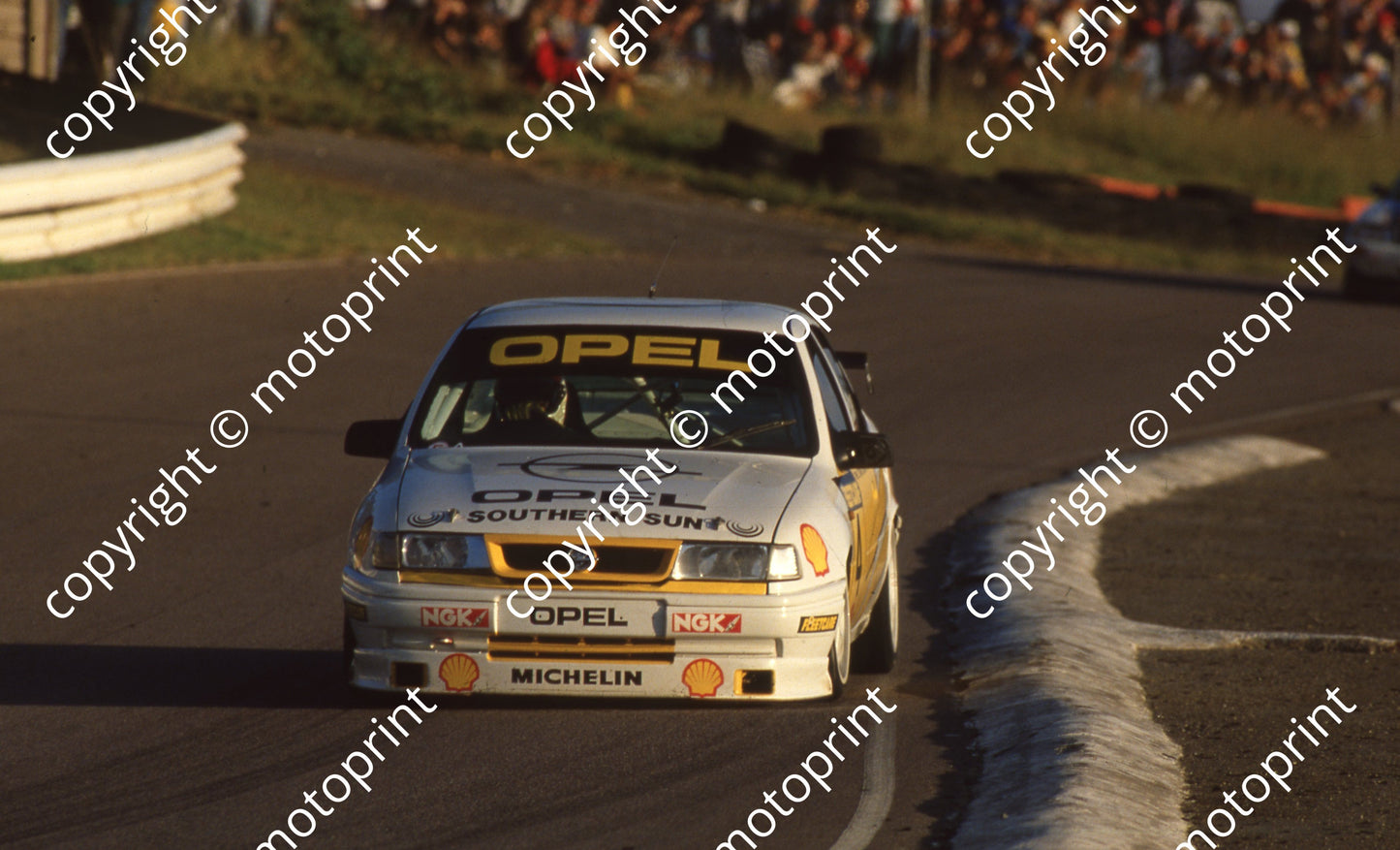 1995 Zkops Fleetcare 4 Grant McCLeery Vectra (Watling Photo)197 (1)