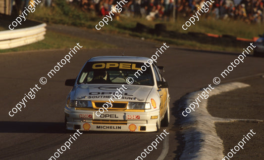 1995 Zkops Fleetcare 4 Grant McCLeery Vectra (Watling Photo)197 (1)