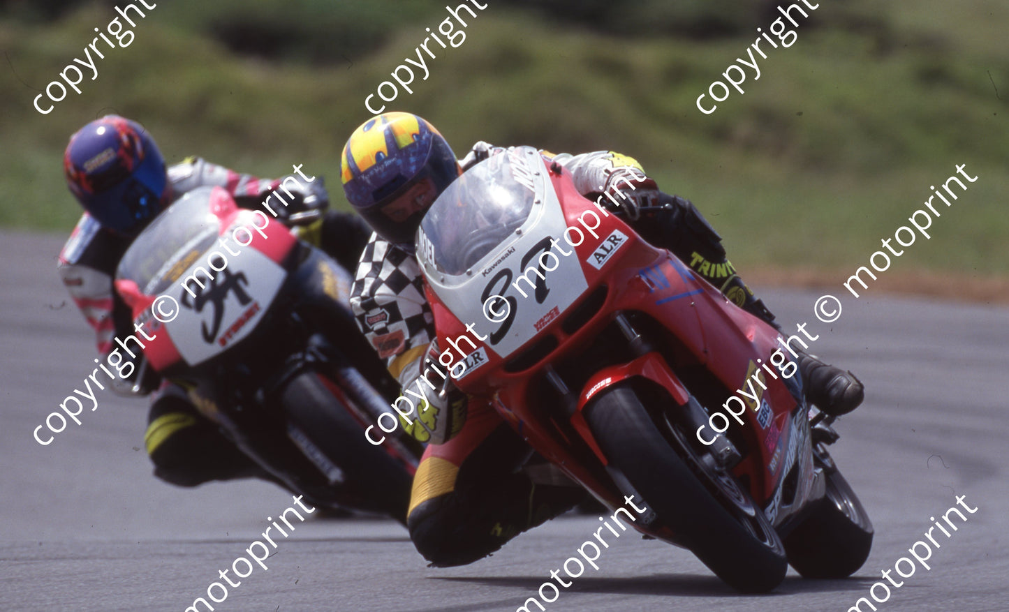 1997 EL MC 37 Noel Haarhoff Kawasaki ZXr600 34 Lee Oxley HOnda CBR600 (Watling Photo)