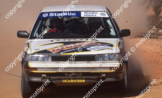 1998 Stannic Rally 30 Hergen Fekken, Dave Lewkowicz Corolla (Watling Photo) (1)
